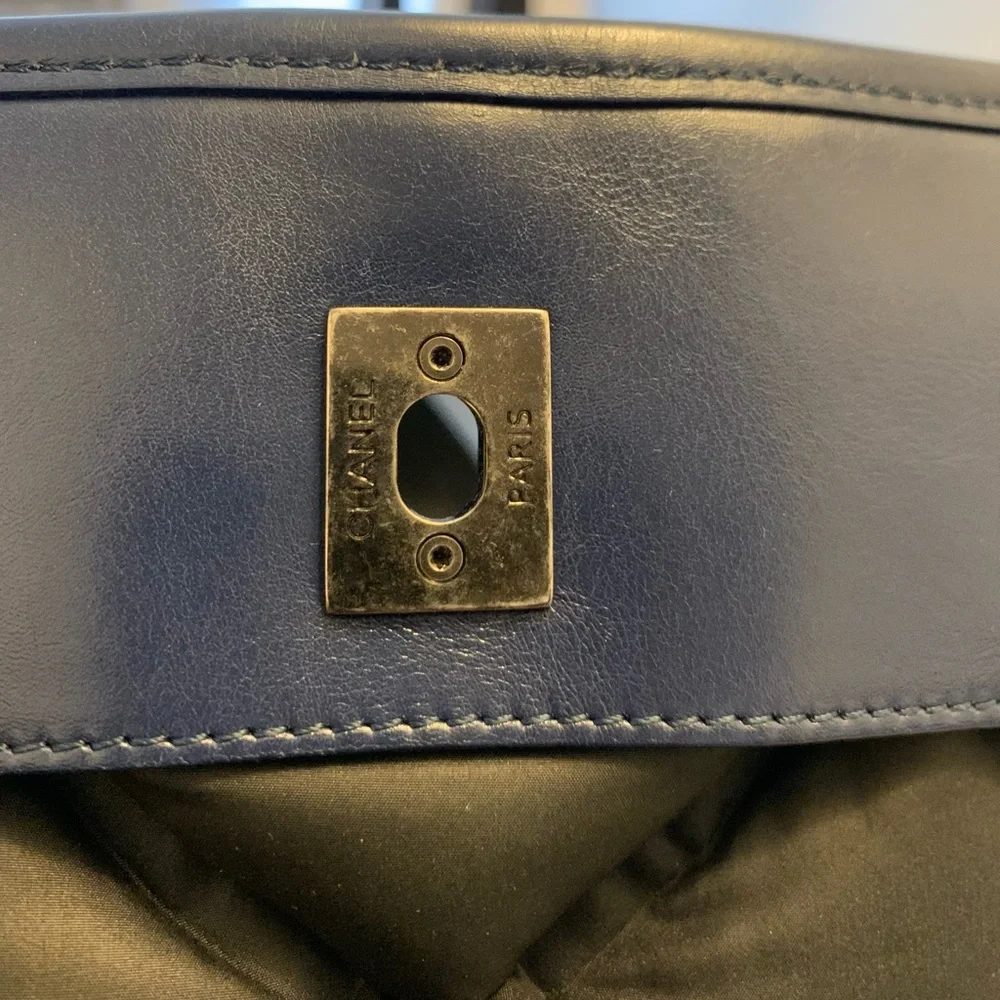 Chanel Chesterfield backpack                                 Excellent condition - Picture 11 of 16